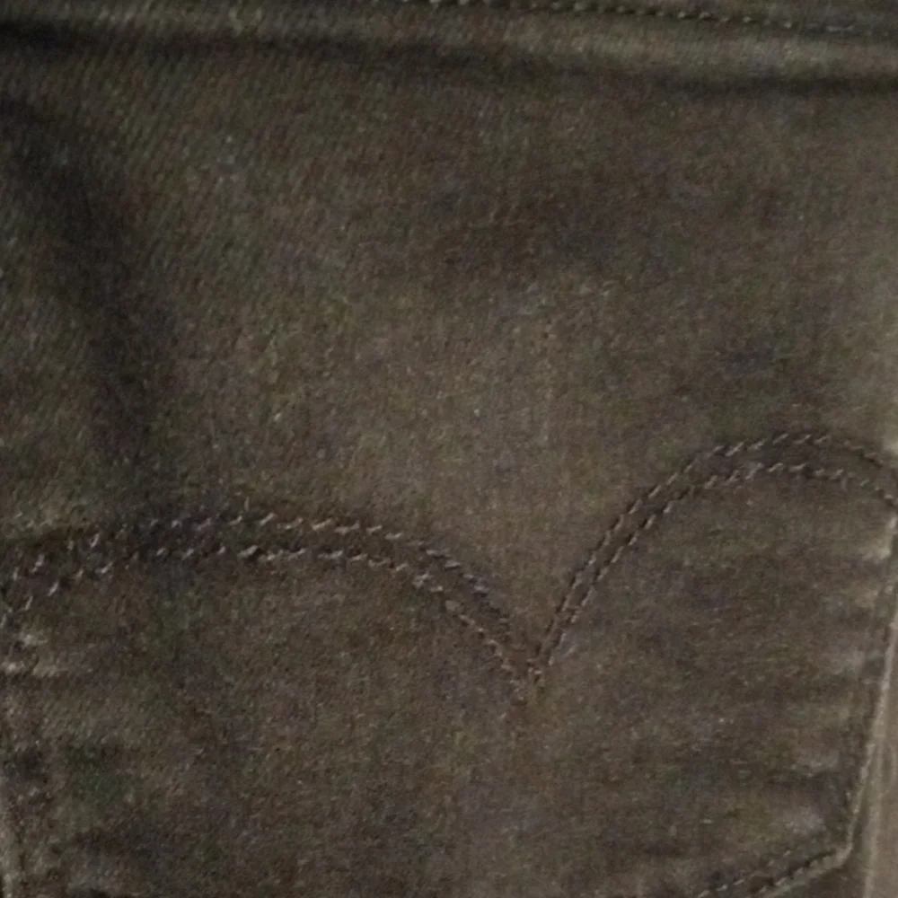 Levi's Women's 710 Mid - Rise Skinny Jeans - Black - Picture 4 of 7